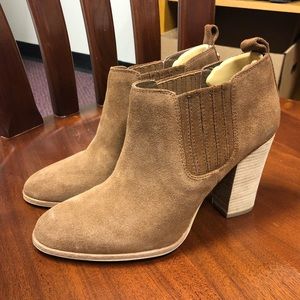 Sz 5 Michael, Michael KORS Tan Suede Ankle Booties